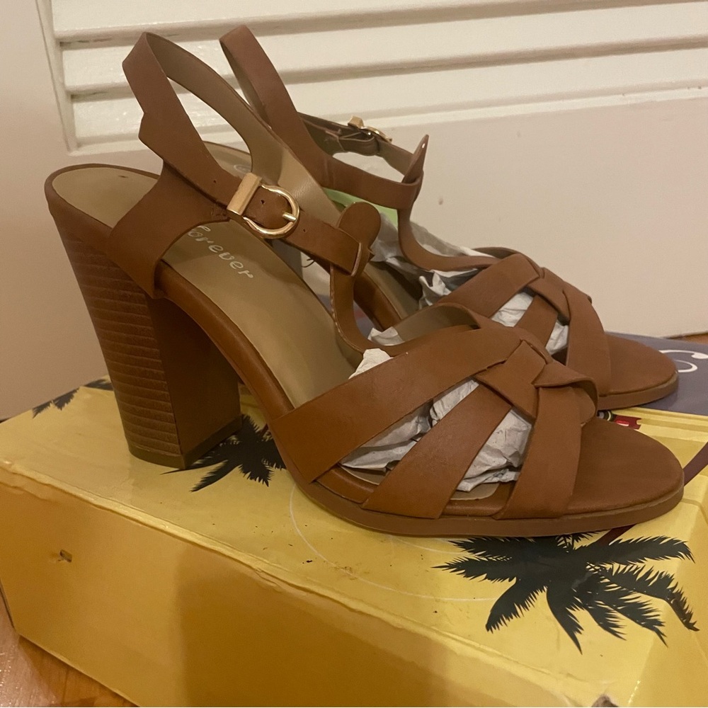 Strappy brown heels NIB - Picture 7 of 9